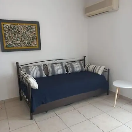 아파트 Sophie's Sunny Spot 2 Yefira