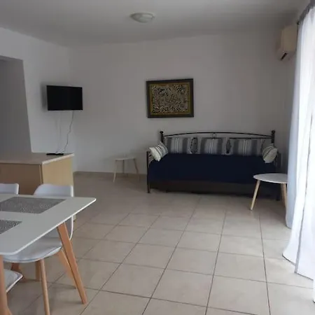 아파트 Sophie's Sunny Spot 2 Yefira