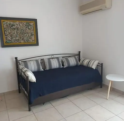 דירה Sophie's Sunny Spot 2 Yefira