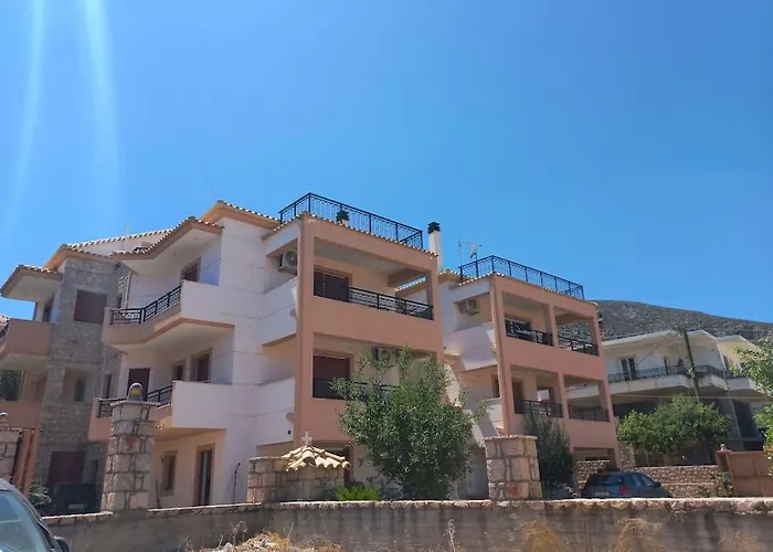 Sophie's Sunny Spot 2 דירה