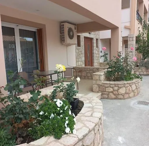 Sophie's Sunny Spot 2 *