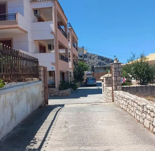 Sophie's Sunny Spot 2 דירה *